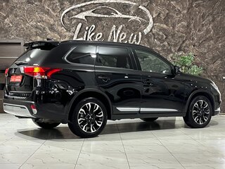 2022 Mitsubishi Outlander III Рестайлинг 3, чёрный, 3298000 рублей, вид 4