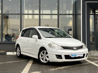 2013 Nissan Tiida I Рестайлинг, белый, 719000 рублей, вид 3