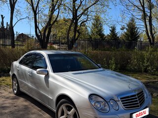 2005 Mercedes-Benz E-Класс 200 III (W211, S211), серебристый, 780000 рублей, вид 2