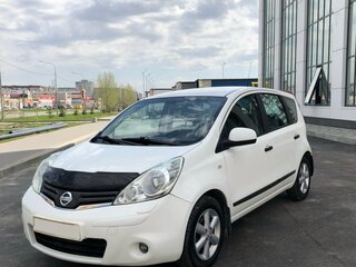 2012 Nissan Note I Рестайлинг, белый, 700000 рублей, вид 3