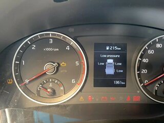 2022 Kia Bongo, белый, 4000000 рублей, вид 2