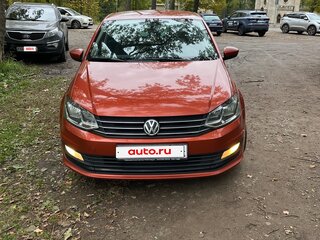 2018 Volkswagen Polo V Рестайлинг, красный, 1050000 рублей, вид 1