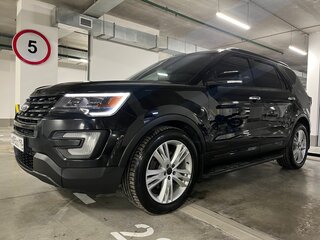 2017 Ford Explorer V Рестайлинг, чёрный, 2700000 рублей, вид 4