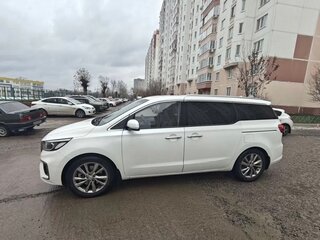 2018 Kia Carnival III, белый, 2950000 рублей, вид 4