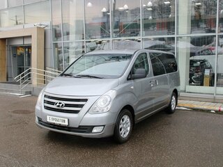 Hyundai H-1 II