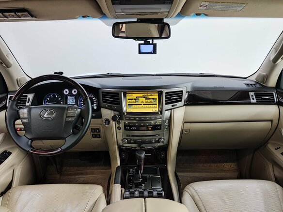 2009 Lexus LX 570 III, белый, 3200000 рублей - вид 8