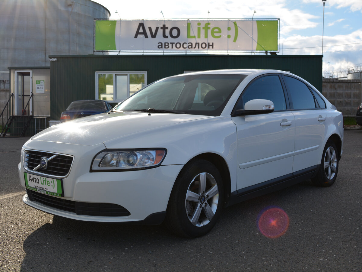 Открыть фотографии: Volvo S40 II Рестайлинг