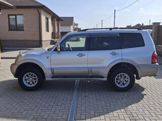2002 Mitsubishi Pajero III Рестайлинг, серебристый, 1150000 рублей, вид 4
