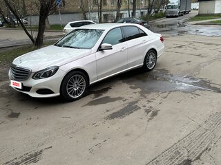 2014 Mercedes-Benz E-Класс 200 IV (W212, S212, C207) Рестайлинг, белый, 1999999 рублей, вид 1