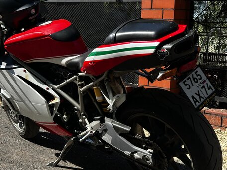 2004 Ducati 749, красный, 600000 рублей, вид 2