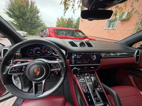 2019 Porsche Cayenne S III, белый, 6200000 рублей, вид 5