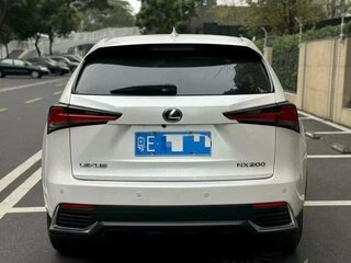 2021 Lexus NX 200 I Рестайлинг, белый, 2600000 рублей, вид 3