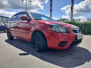 2010 Kia Rio II Рестайлинг, красный, 750000 рублей, вид 2