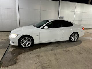 2010 BMW 3 серии 320i V (E90/E91/E92/E93) Рестайлинг, белый, 1200000 рублей, вид 4