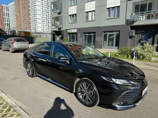 2023 Toyota Camry VIII (XV70) Рестайлинг, чёрный, 3840000 рублей, вид 3