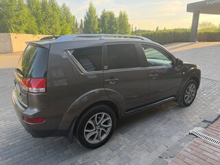 2011 Citroen C-Crosser, коричневый, 1150000 рублей, вид 4