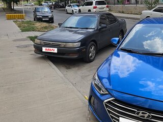 1990 Toyota Vista III (V30), серый, 380000 рублей, вид 4