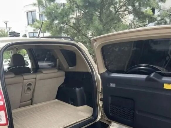 2011 Toyota RAV4 Long III (XA30) Рестайлинг, бежевый, 1700000 рублей - вид 7