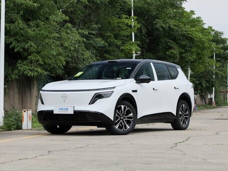 Nissan NX8