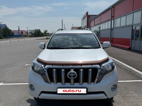 2017 Toyota Land Cruiser Prado 150 Series Рестайлинг 1, белый, 3750999 рублей, вид 3