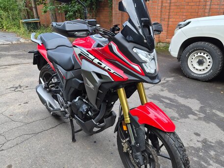2024 Honda CB 200X, красный, 350000 рублей, вид 5