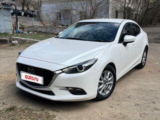 2018 Mazda Axela III Рестайлинг, белый, 1715000 рублей, вид 2