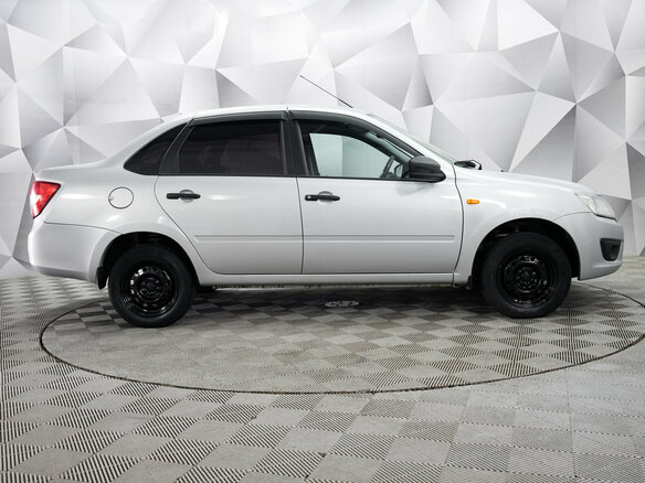 2016 Lada (ВАЗ) Granta I, серебристый, 371000 рублей - вид 5