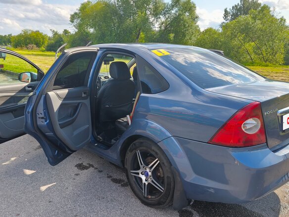 2008 Ford Focus II Рестайлинг, синий, 750000 рублей - вид 2