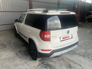 2014 Skoda Yeti I Рестайлинг, белый, 1450000 рублей, вид 4