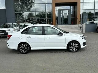 2026 Lada (ВАЗ) Granta Sport I Рестайлинг, белый, 1582000 рублей, вид 4