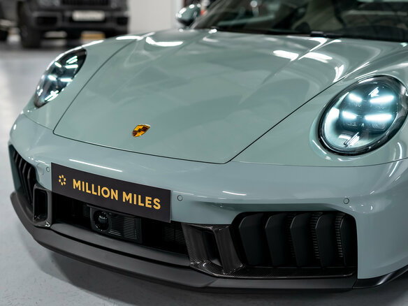 2026 Porsche 911 Carrera 4 GTS VIII (992) Рестайлинг, зелёный, 29000000 рублей - вид 7