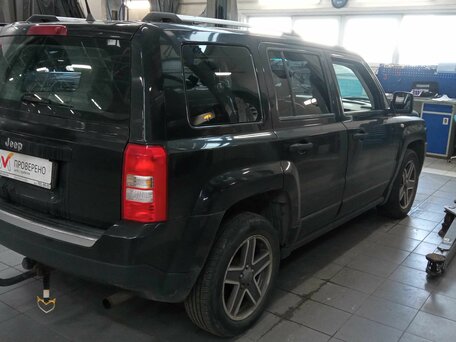 2008 Jeep Liberty (Patriot), чёрный, 585001 рублей, вид 3
