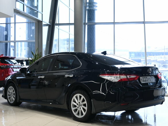2021 Toyota Camry VIII (XV70), чёрный - вид 4