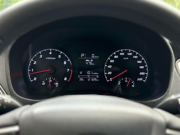 2020 Hyundai Solaris II Рестайлинг, красный, 1050000 рублей - вид 17