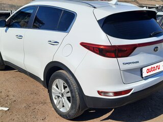 2017 Kia Sportage IV, белый, 1930000 рублей, вид 3