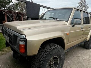 1991 Nissan Patrol IV (Y60), бежевый, 950000 рублей, вид 3