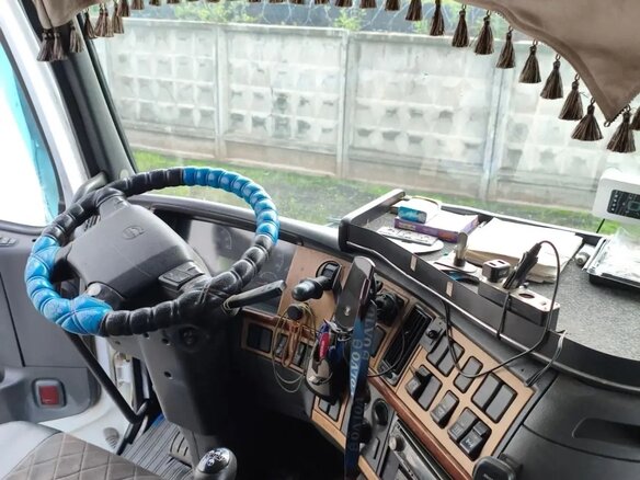 2002 Volvo FM, белый, 2999000 рублей - вид 10