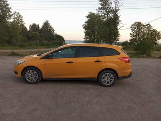 2015 Ford Focus III Рестайлинг, жёлтый, 410000 рублей, вид 4