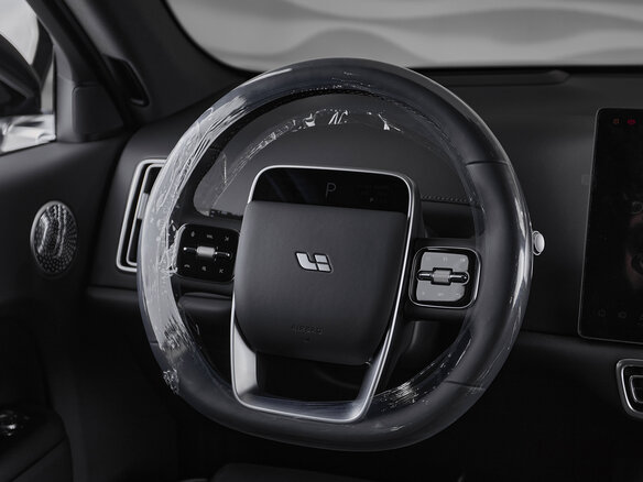 2026 Li Auto (Lixiang) L7 52.3 kWh I Рестайлинг, чёрный, 10600000 рублей - вид 17