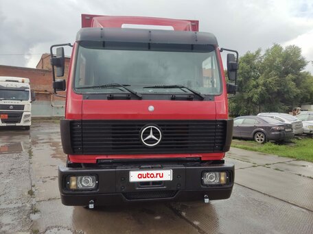 1998 Mercedes-Benz Actros, красный, 2200000 рублей, вид 1