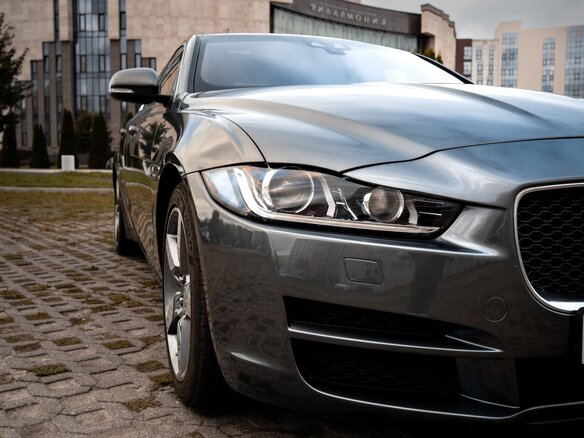2016 Jaguar XE EcoBoost I, серый, 1399000 рублей - вид 6