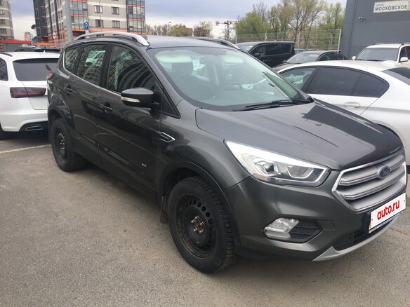 2018 Ford Kuga II Рестайлинг, серый, 1200000 рублей - вид 1