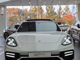 2021 Porsche Panamera 4 E-Hybrid II Рестайлинг, белый, 12399000 рублей, вид 3