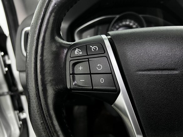 2016 Volvo V60 I Рестайлинг, серебристый - вид 18
