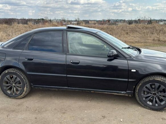1999 Audi A4 I (B5) Рестайлинг, чёрный, 310000 рублей - вид 5