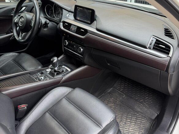 2016 Mazda 6 III (GJ) Рестайлинг, белый, 1750000 рублей - вид 8
