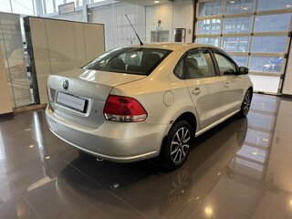 2012 Volkswagen Polo V, бежевый, 630000 рублей, вид 4