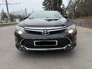 2017 Toyota Camry VII (XV50) Рестайлинг 2, чёрный, 2550000 рублей, вид 2
