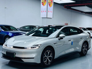 2026 Changan Qiyuan A06 51.48 kWh, серебристый, 2455999 рублей, вид 1