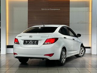 2015 Hyundai Solaris I Рестайлинг, белый, 720000 рублей, вид 4